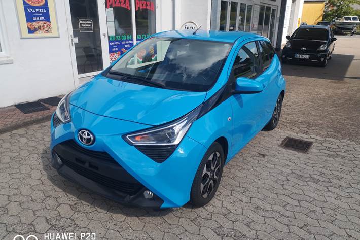 Blå Toyota Aygo fra 2018