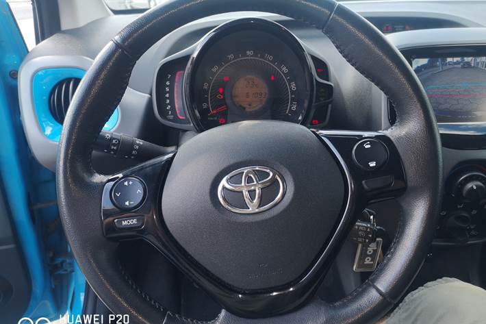 Blå Toyota Aygo fra 2018