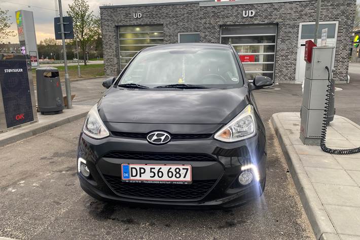 Sort Hyundai i10 fra 2015