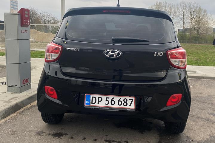 Sort Hyundai i10 fra 2015