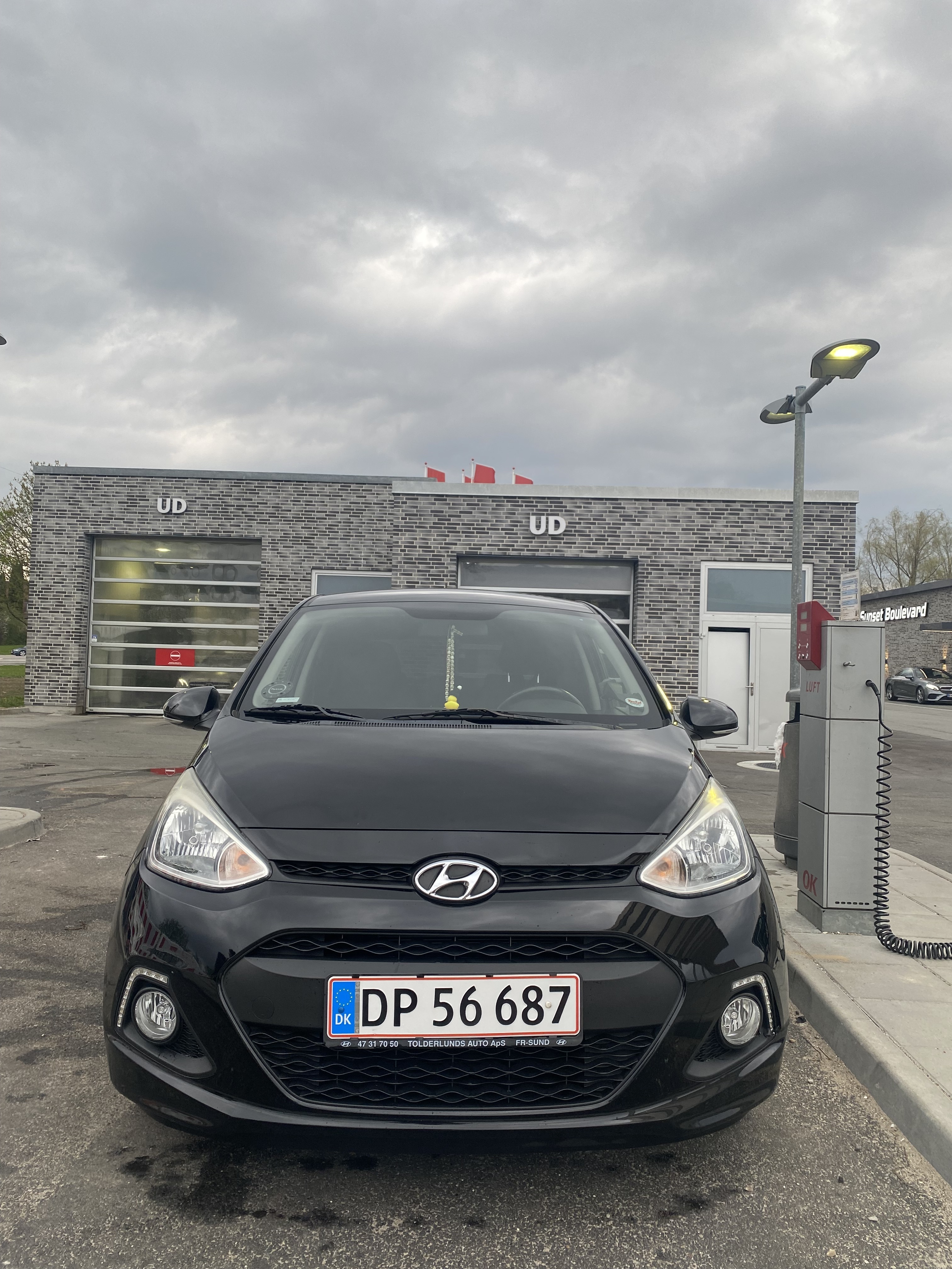 Sort Hyundai i10 fra 2015