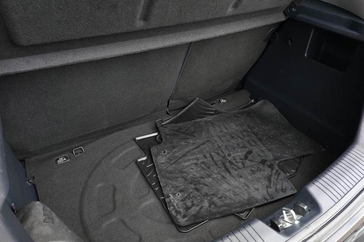 Sort Kia Rio fra 2014