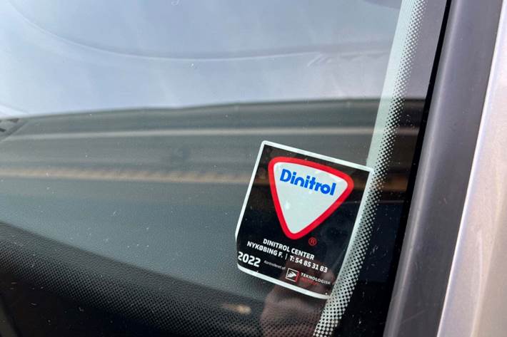 Grå VW Golf VII fra 2014