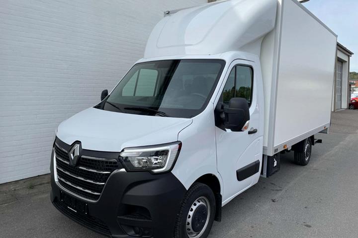 Hvid Renault Master IV T35 fra 2023 set udefra