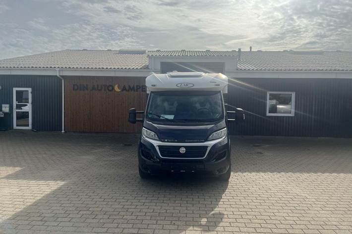 Gul LMC Explorer fra 2016