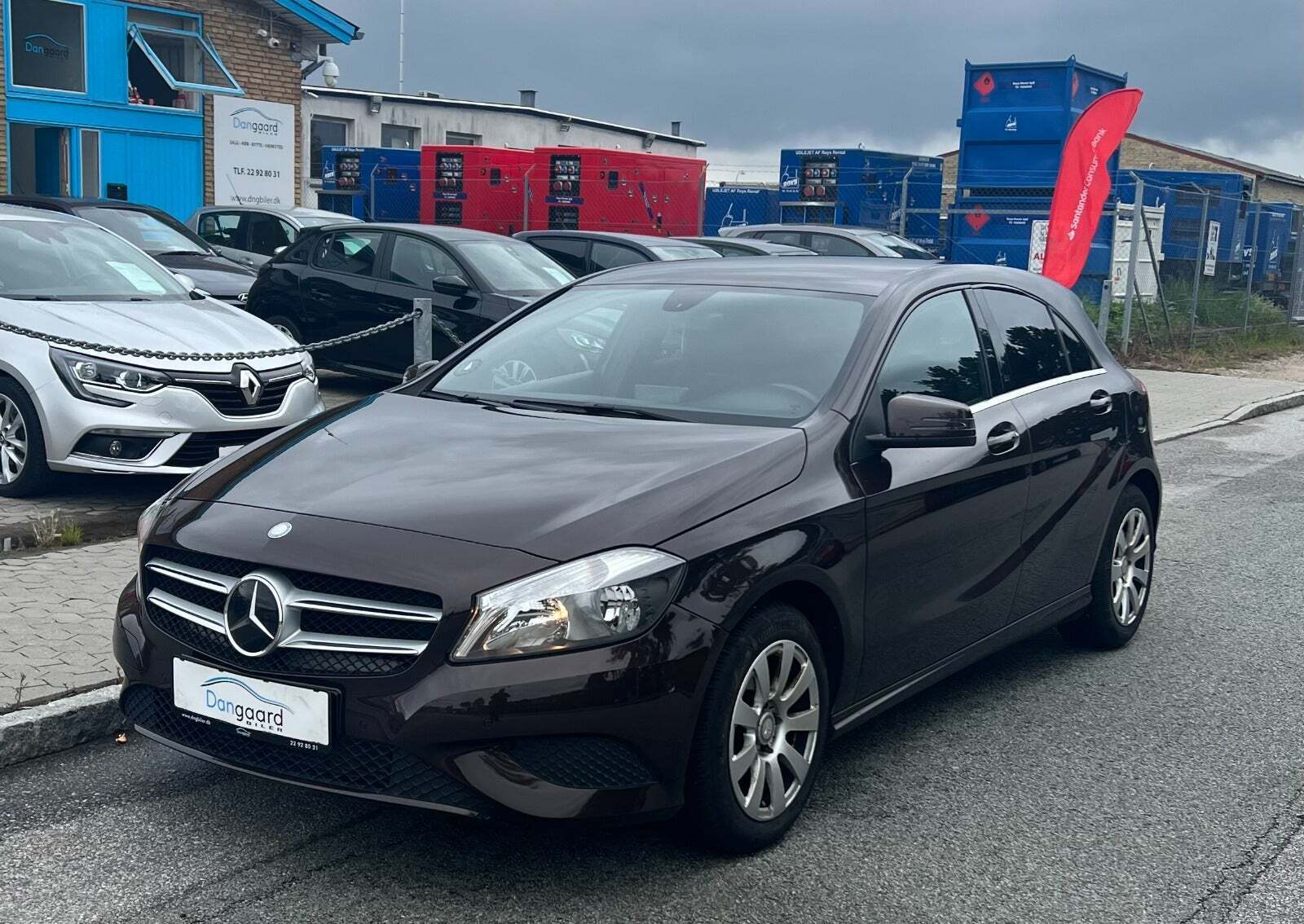Brun Mercedes A180 d fra 2016