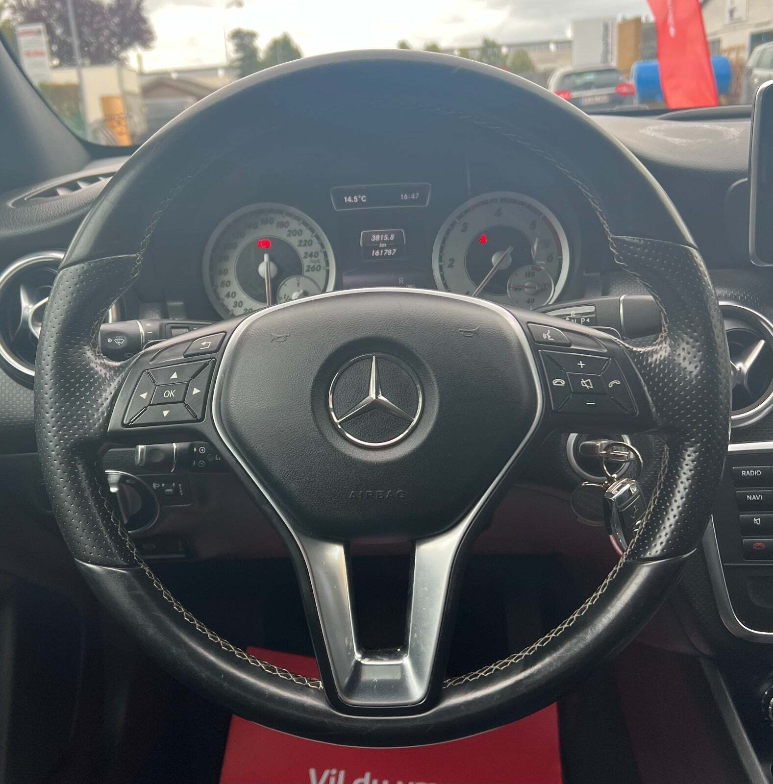 Brun Mercedes A180 d fra 2016