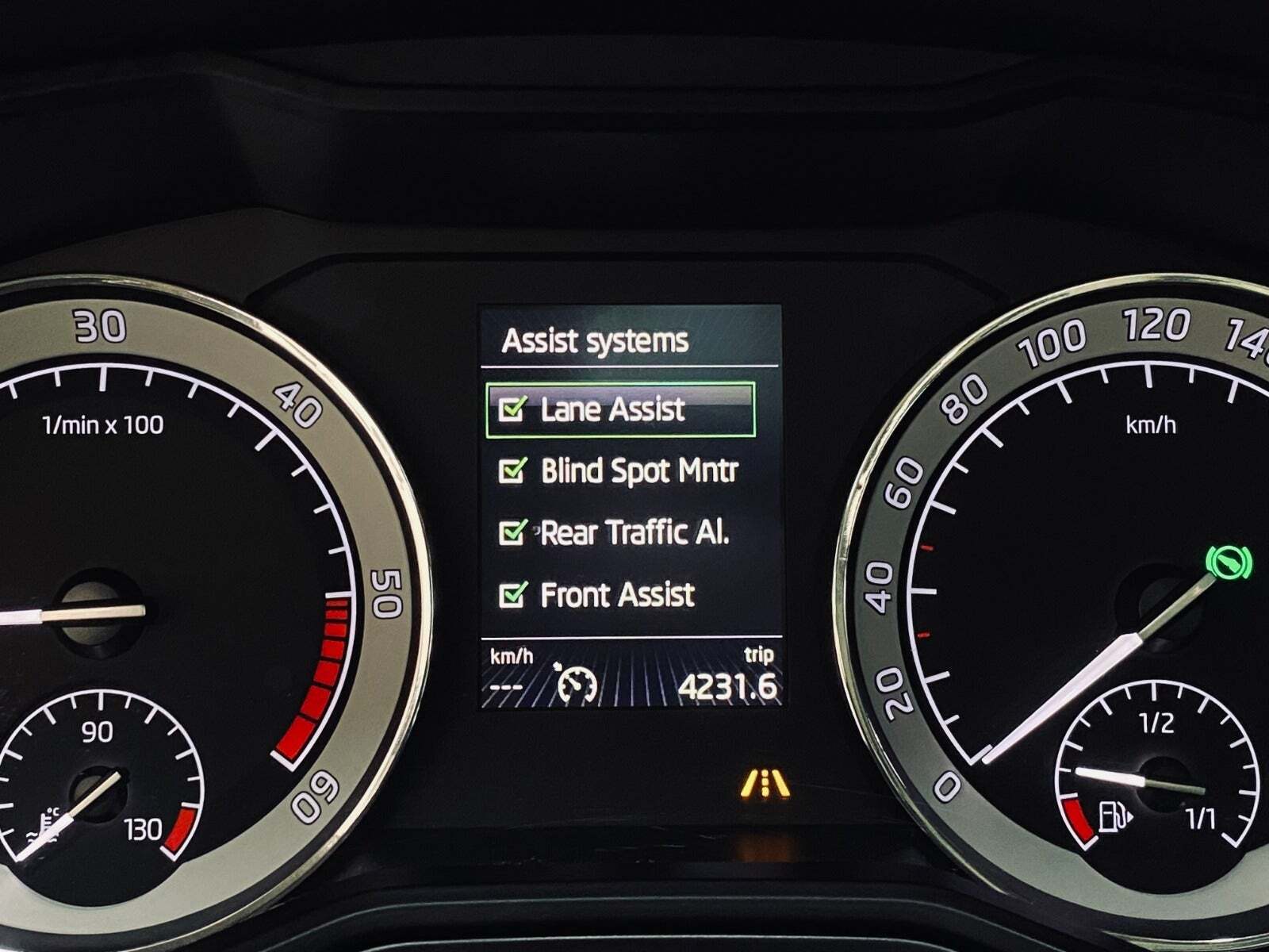 Brun Skoda Superb fra 2017