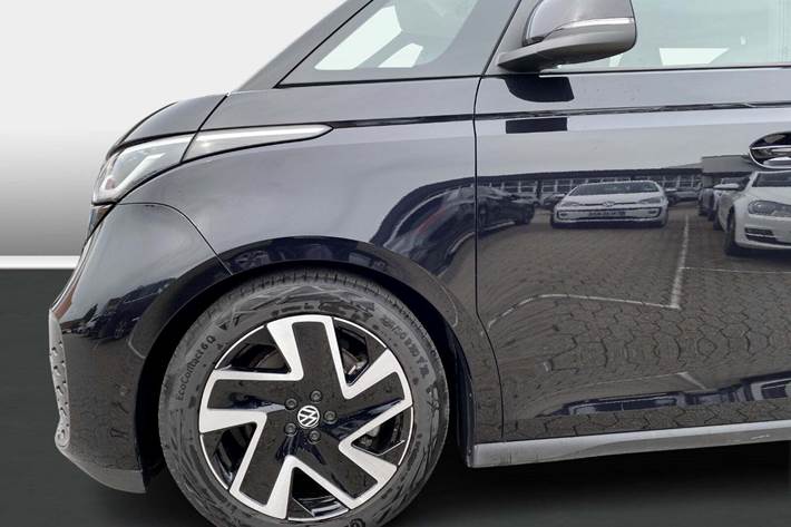 Grå VW ID.Buzz fra 2023