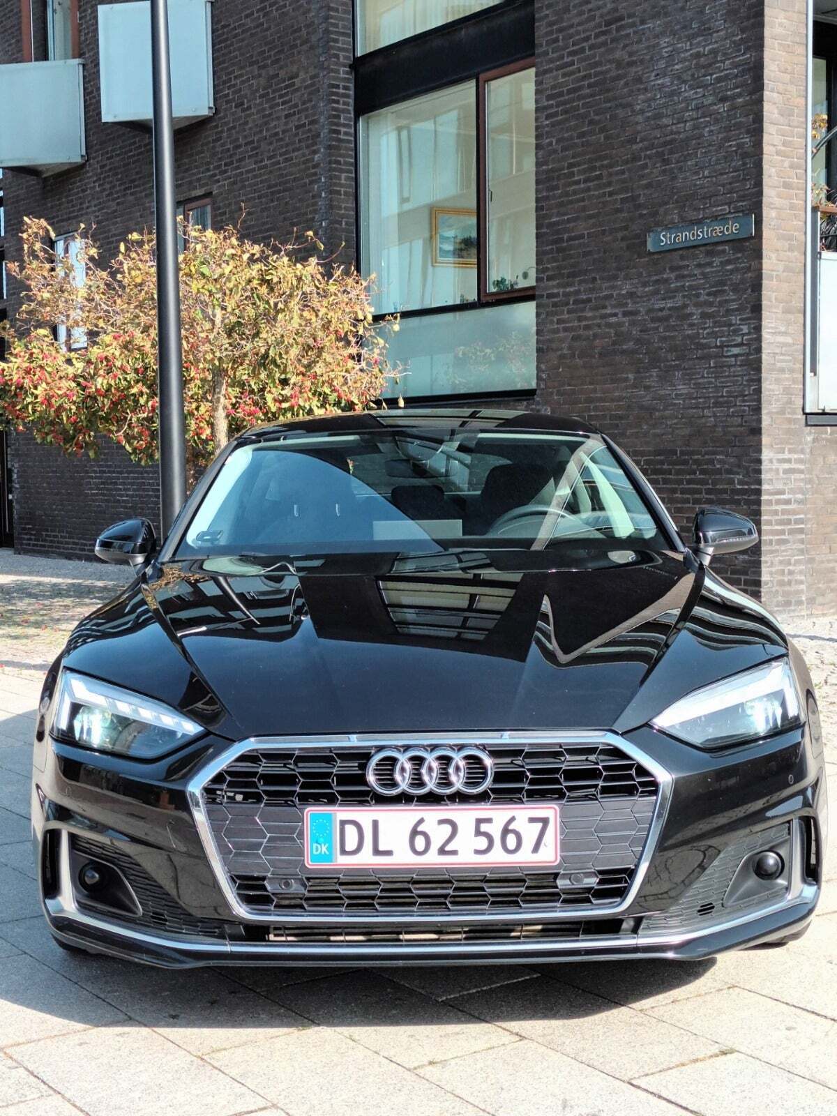 Grå Audi A5 fra 2020