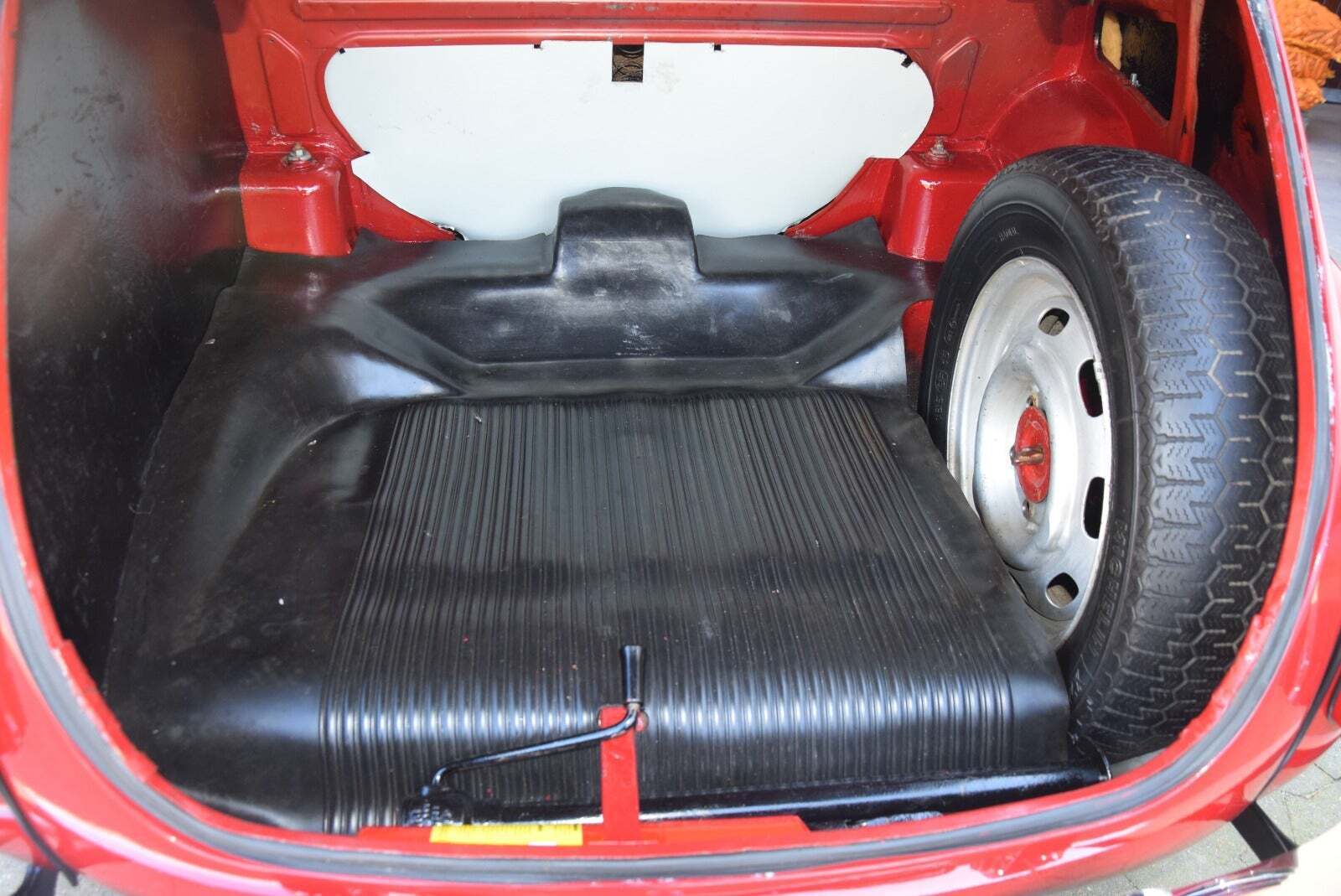 Rød Volvo PV544 fra 1965