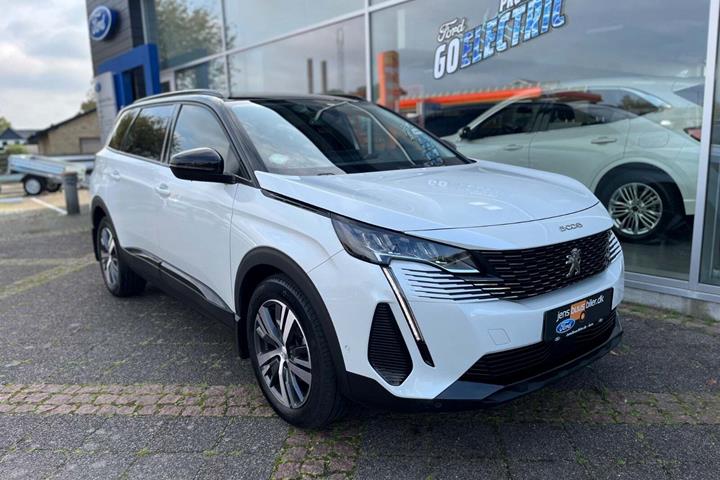 Hvid Peugeot 5008 fra 2022