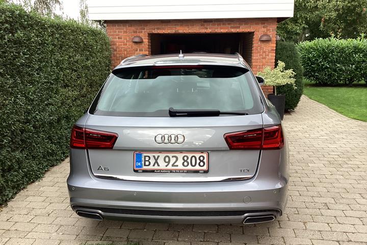 Grå Audi A6 fra 2017