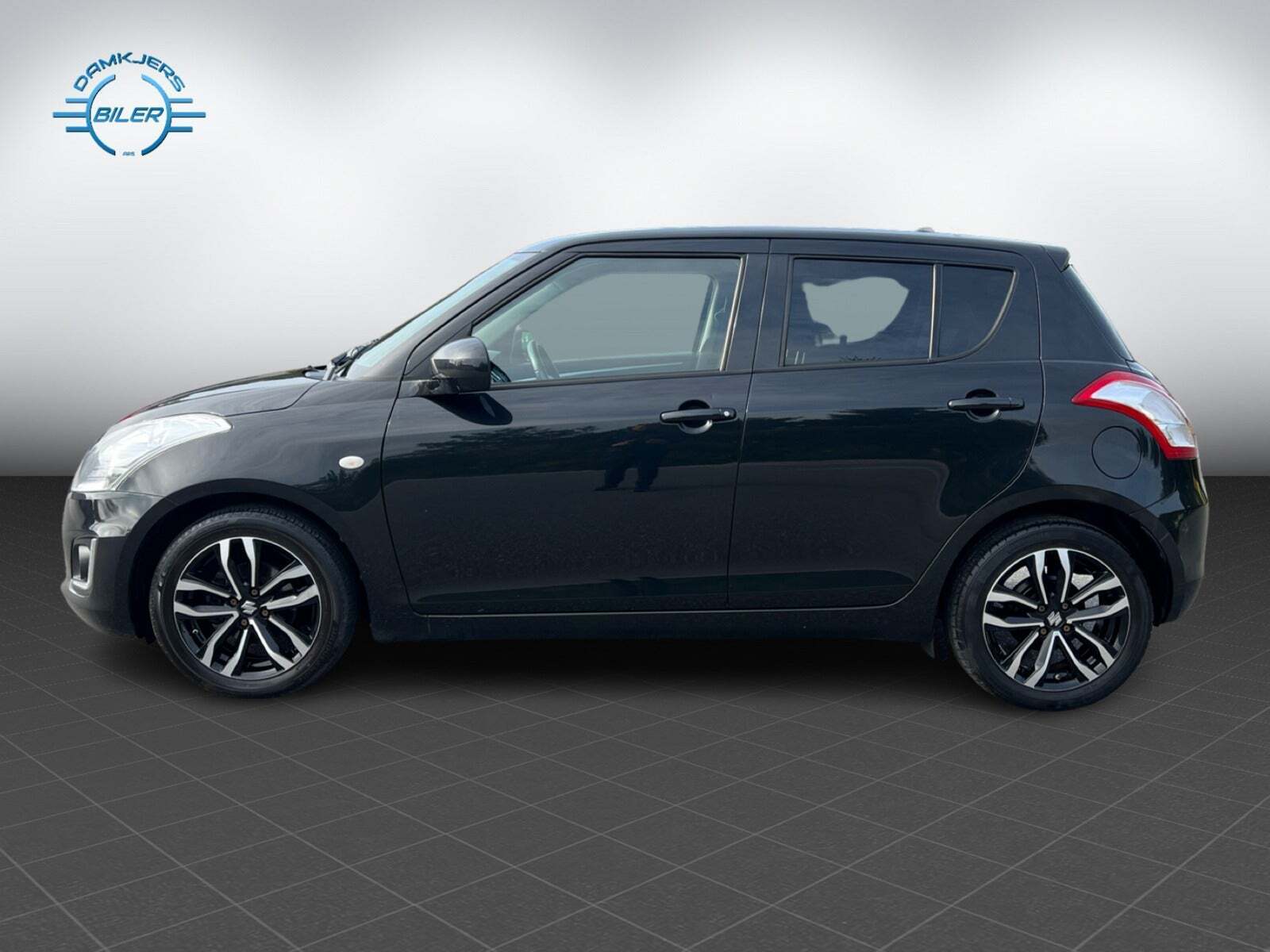 Grå Suzuki Swift fra 2015