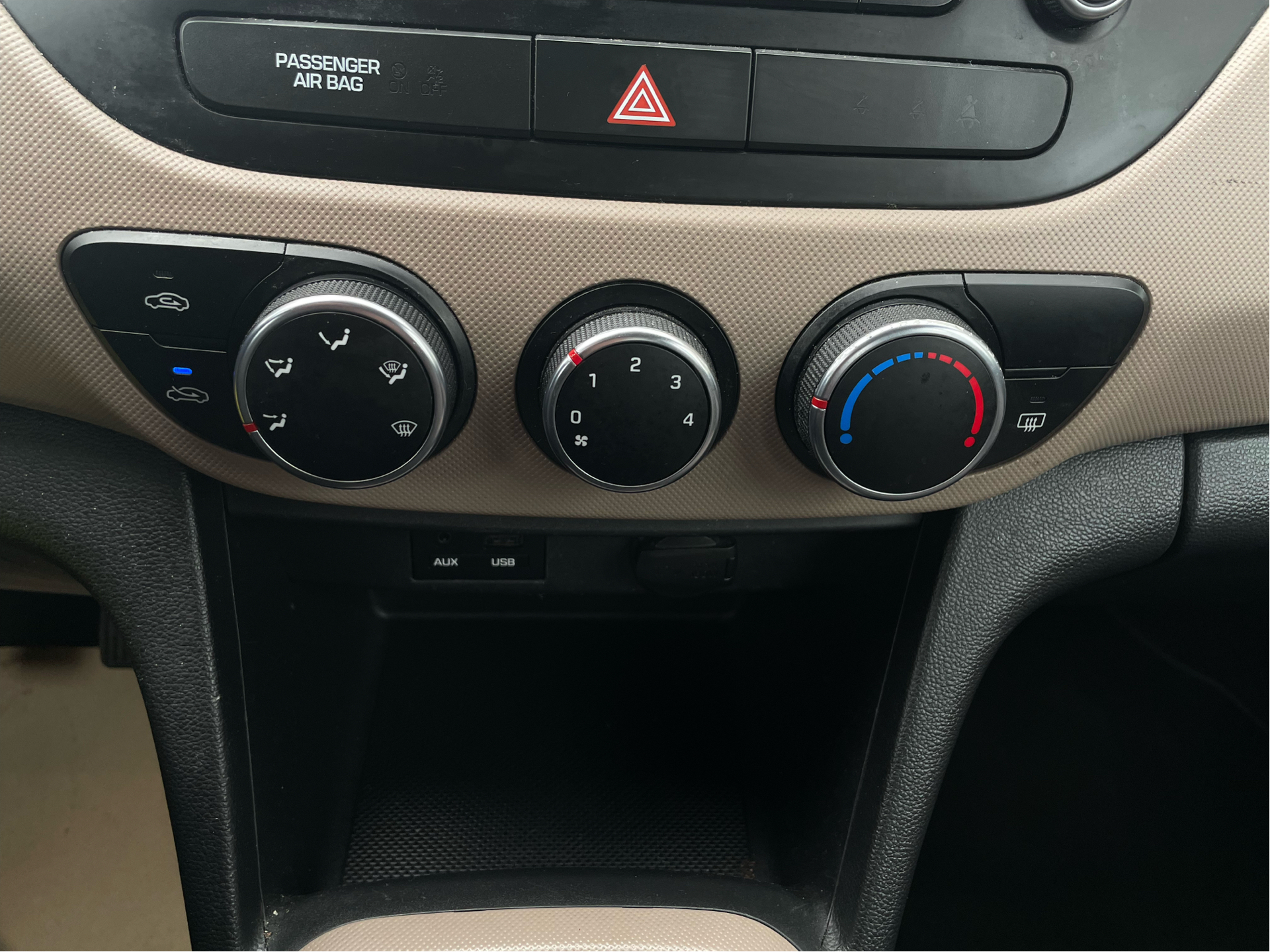 Sort Hyundai i10 fra 2017