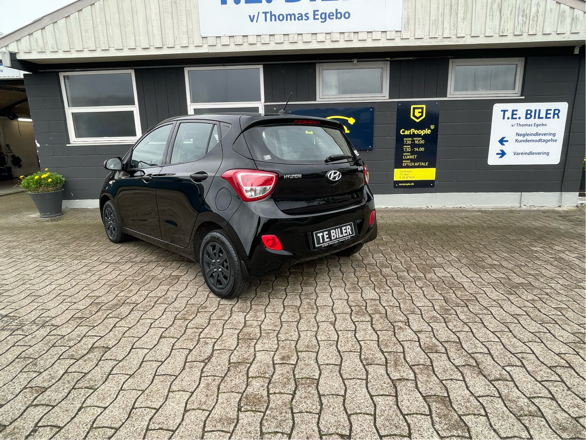 Sort Hyundai i10 fra 2017