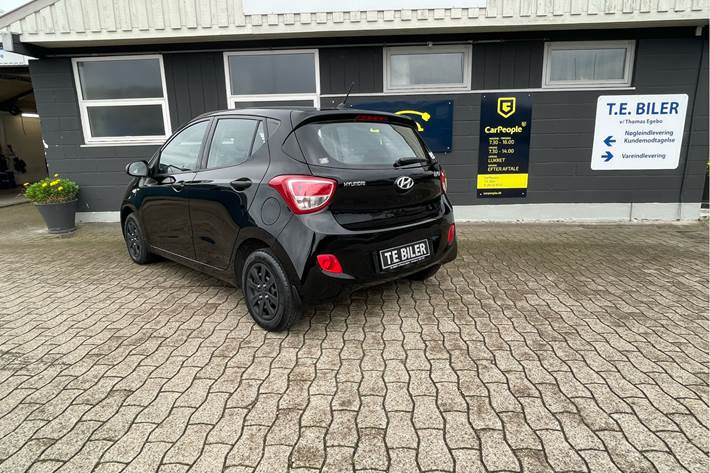 Sort Hyundai i10 fra 2017