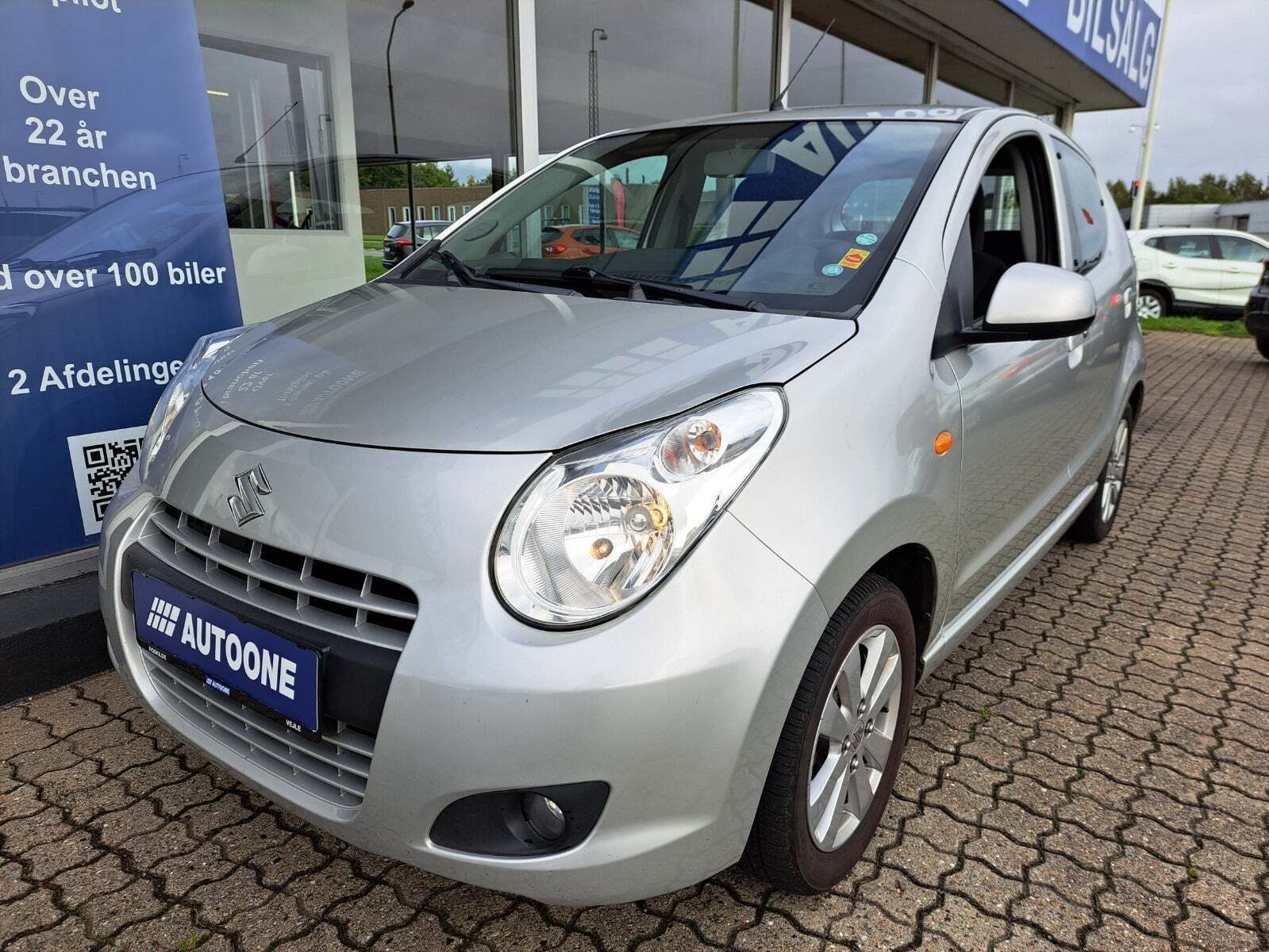 Grå Suzuki Alto fra 2015