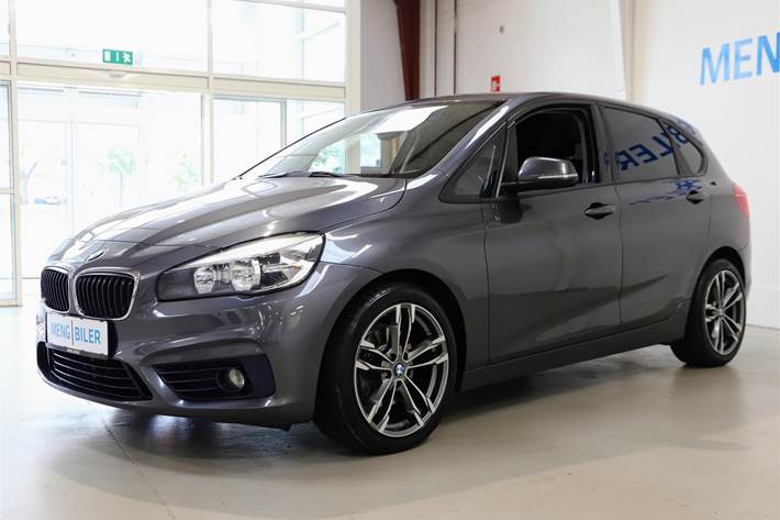 Grå BMW 218i fra 2015