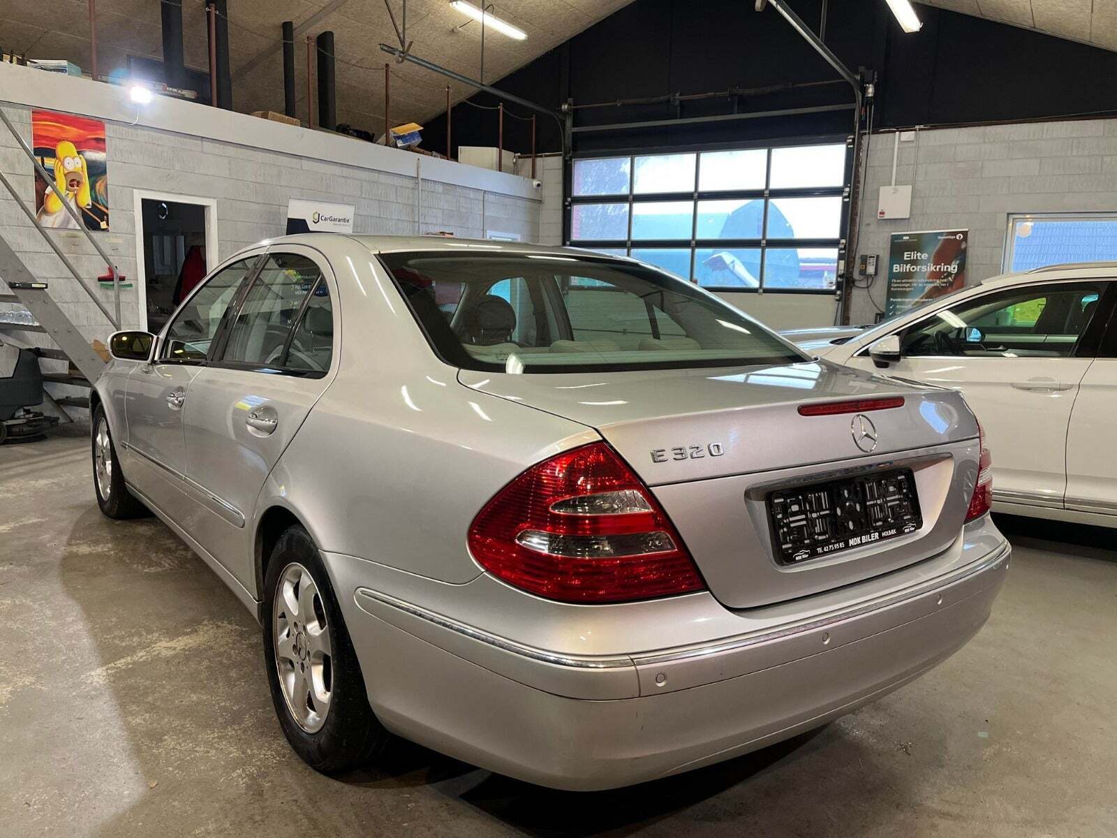 undefined Mercedes E320 fra 2004 set udefra