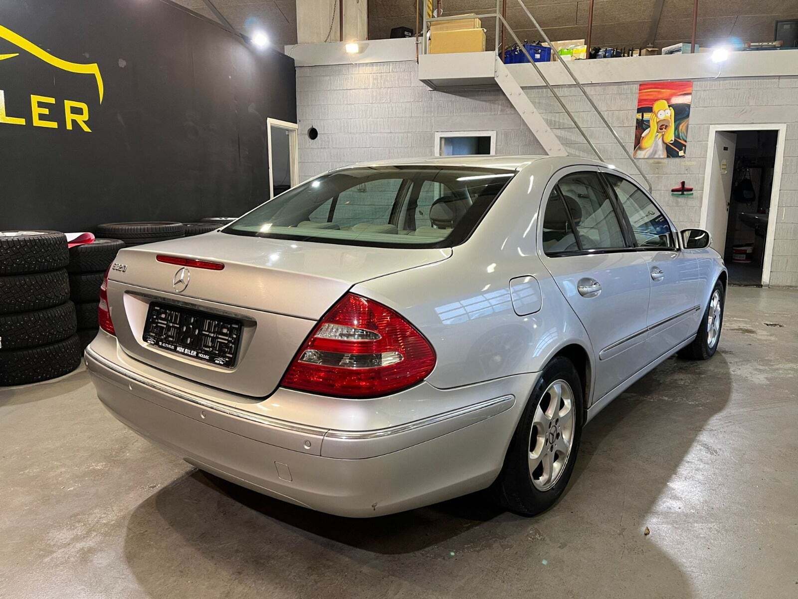 undefined Mercedes E320 fra 2004 set udefra