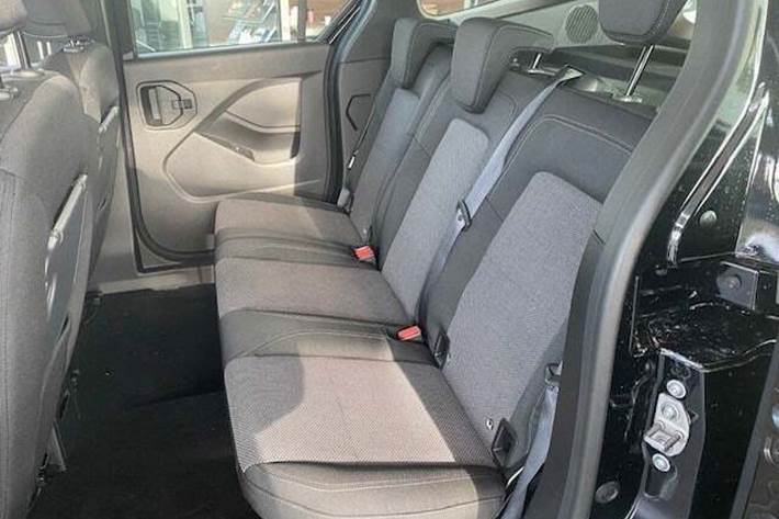 Sort Mercedes Citan 113 fra 2023 set indefra