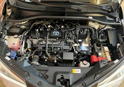 Toyota C-HR 1,8 Hybrid Premium Selected CVT