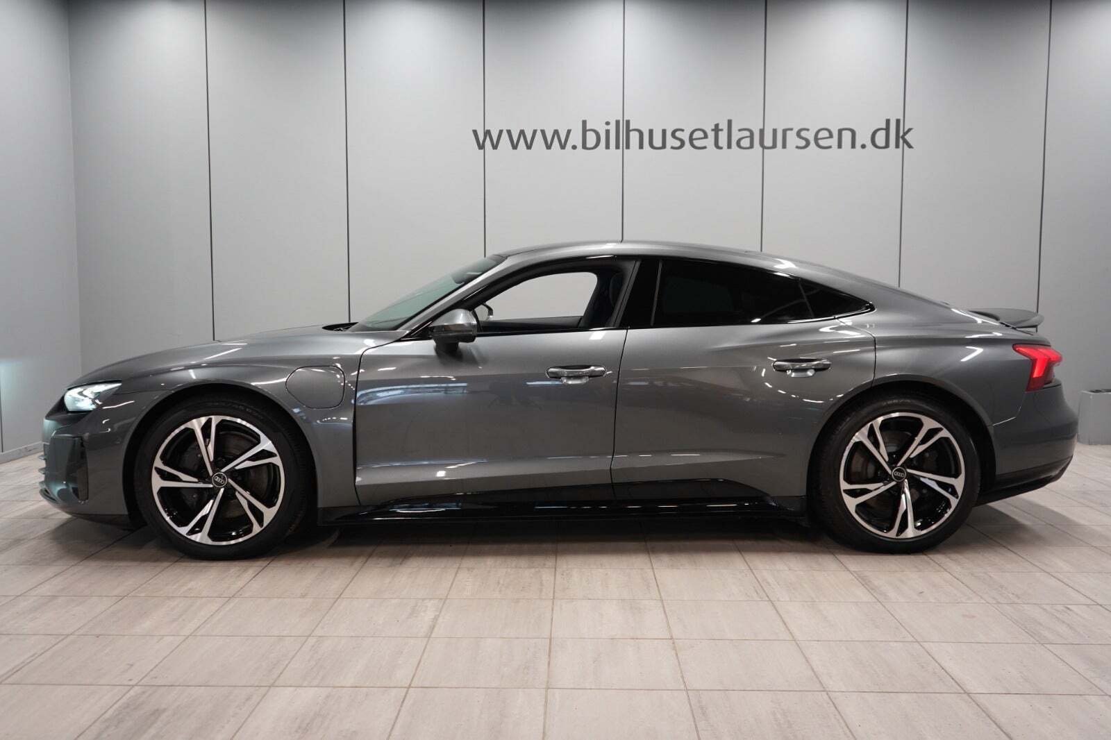 Grå Audi e-tron GT fra 2022