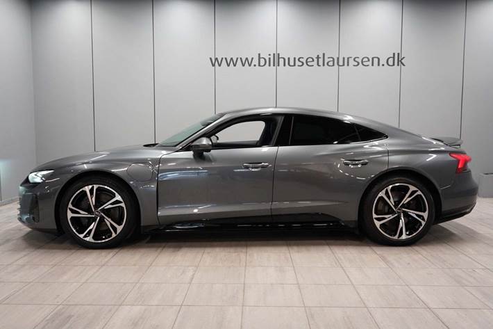 Grå Audi e-tron GT fra 2022