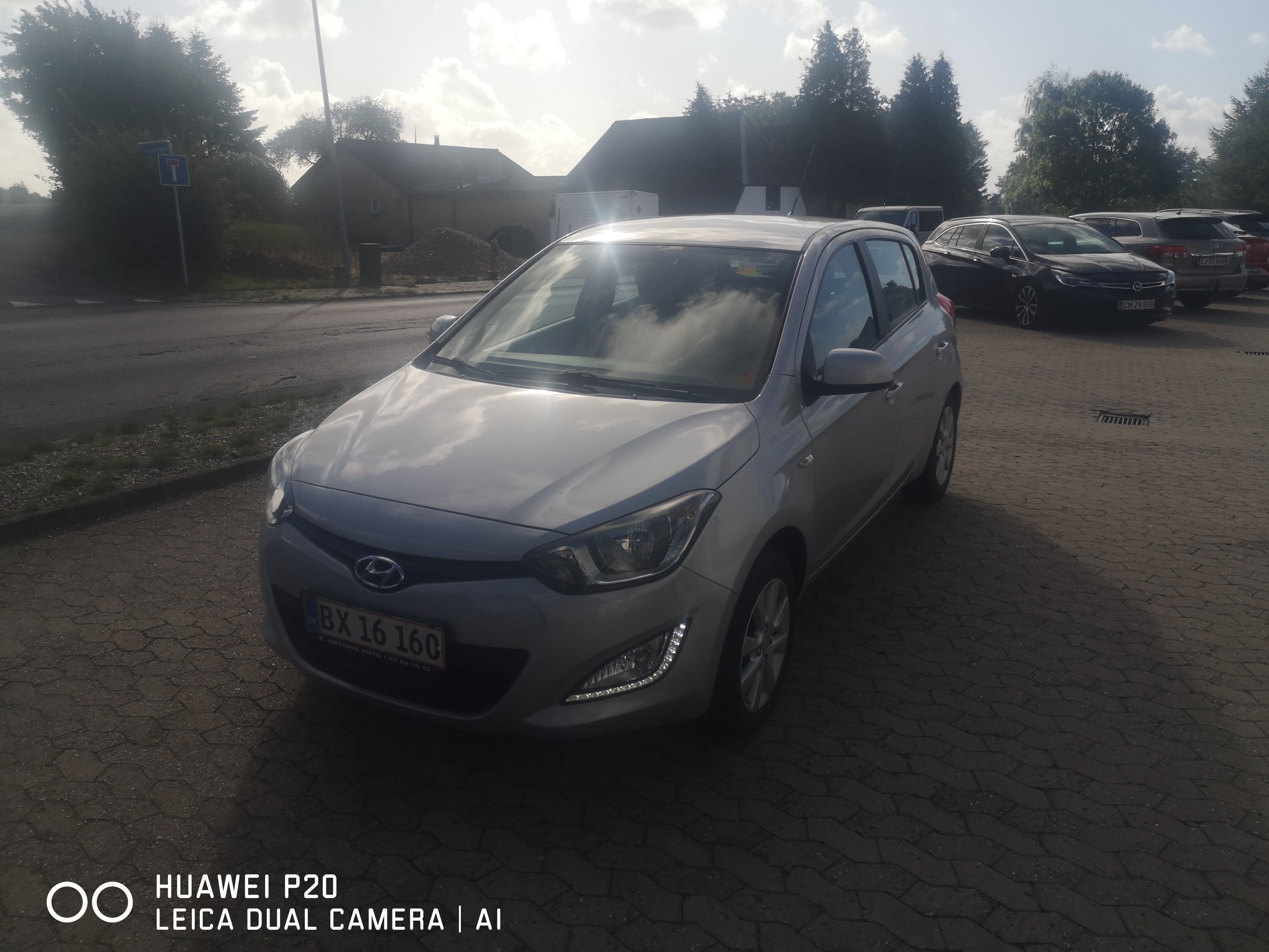 Grå Hyundai i20 fra 2013