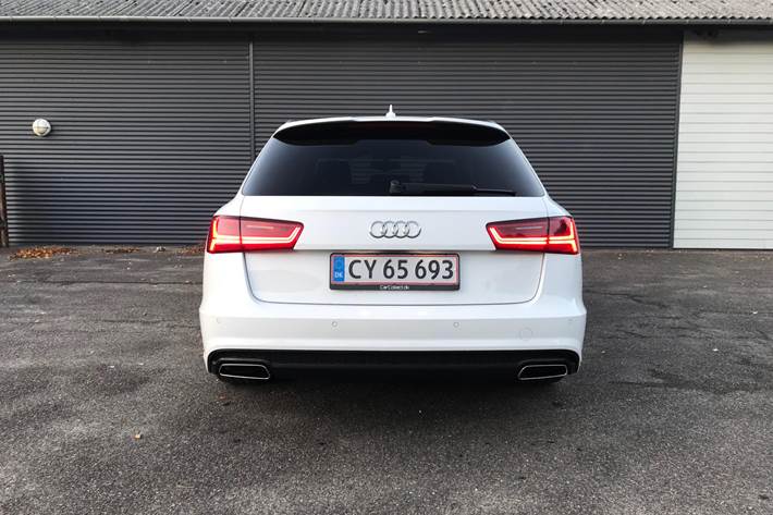 Hvid Audi A6 fra 2016