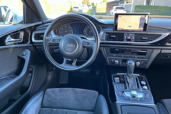 Hvid Audi A6 fra 2016