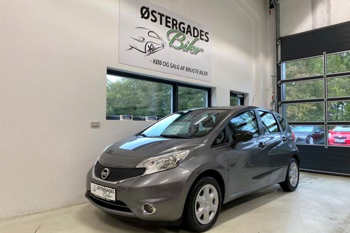 Grå Nissan Note fra 2014
