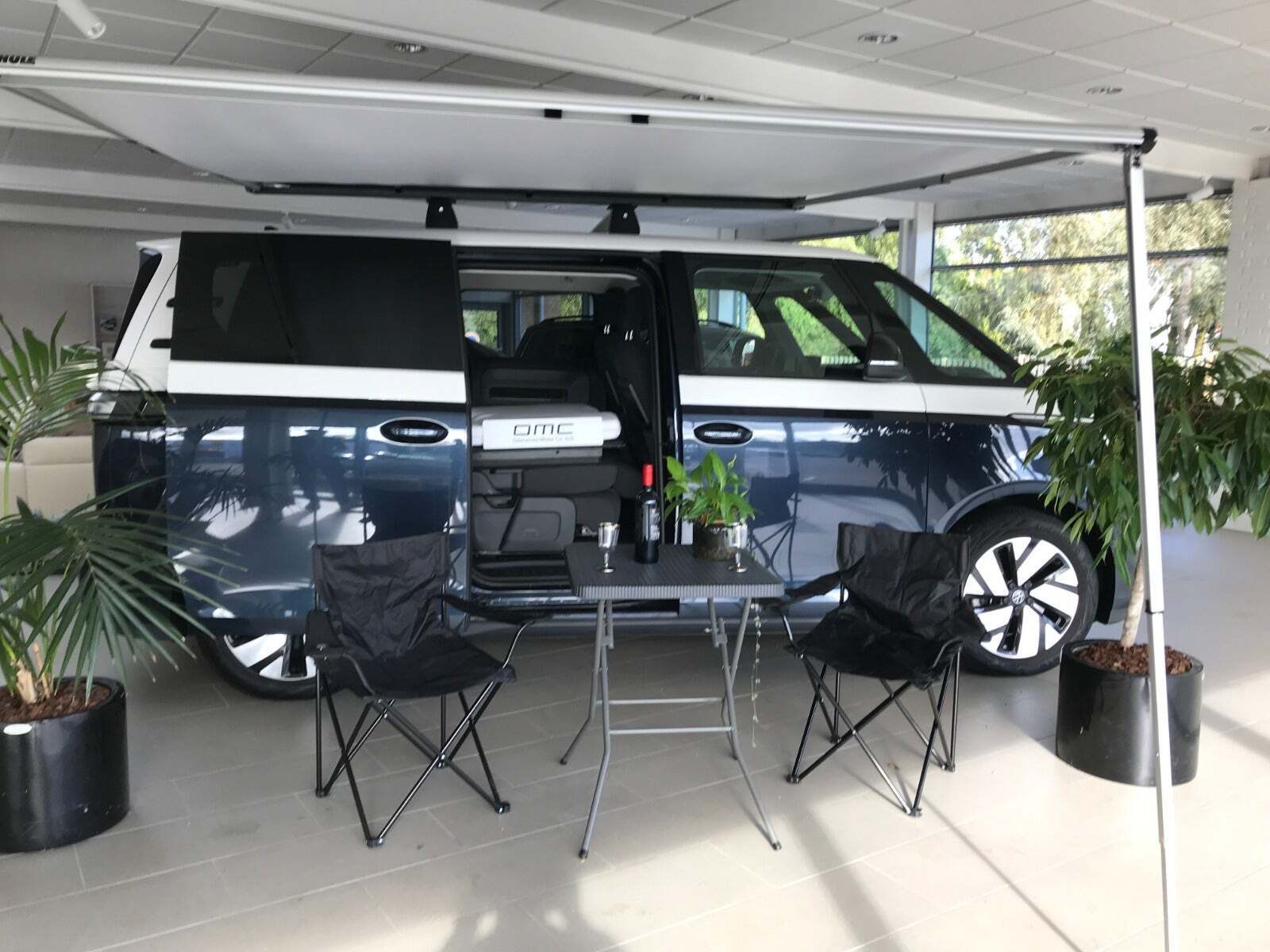 Blå VW ID.Buzz fra 2023