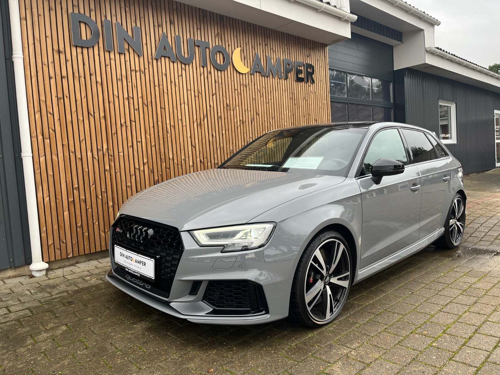 Grå Audi RS3 fra 2019