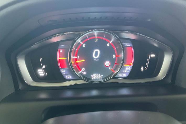 Hvid Volvo XC60 fra 2016