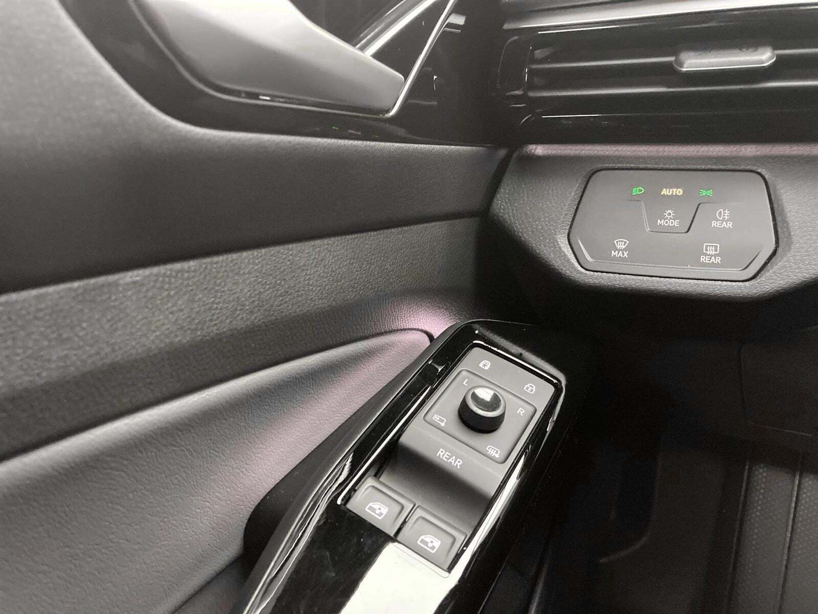 Grå VW ID.4 fra 2021