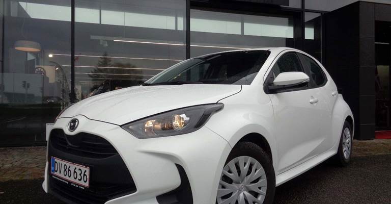 Mazda 2 1.5 e-SKYACTIV-G 115 M Hybrid Homura Aka (Årgang 04/2023 og frem)