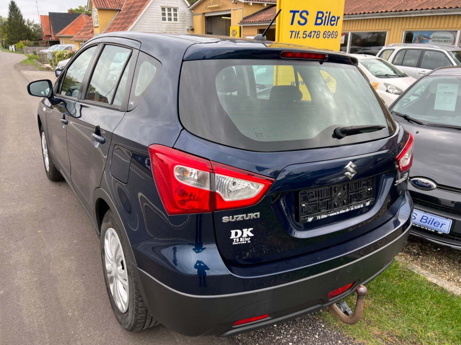 Blå Suzuki S-Cross fra 2016