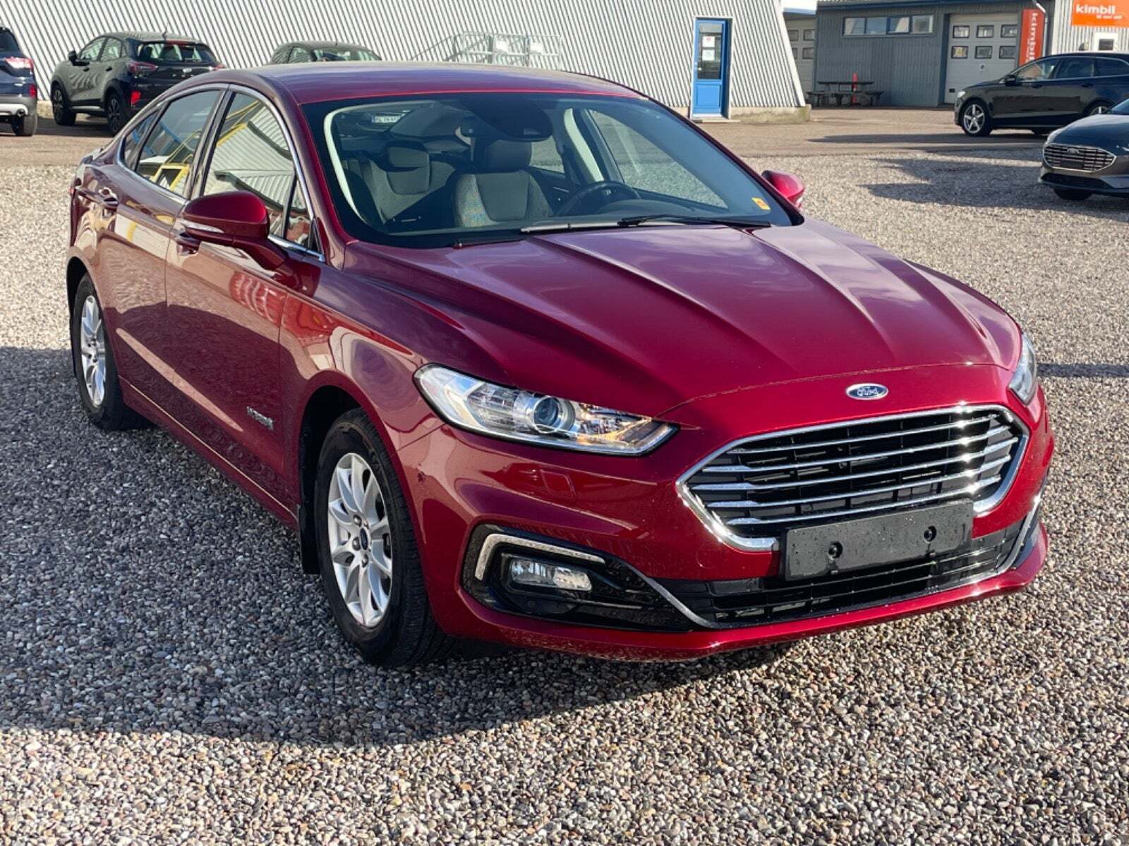 Rød Ford Mondeo fra 2020
