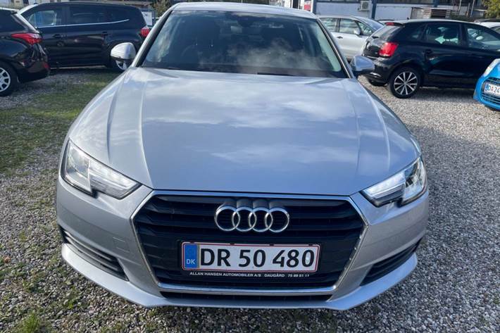 Sølv Audi A4 fra 2016