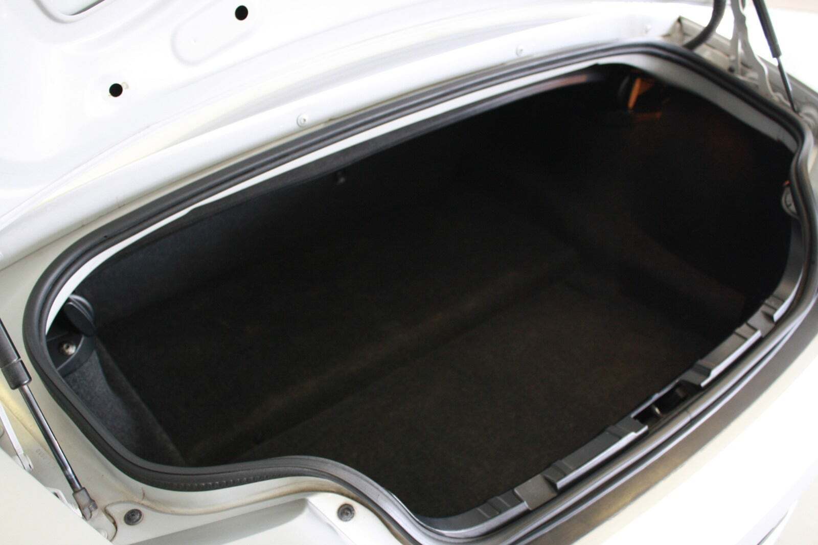 Grå BMW Z4 fra 2003