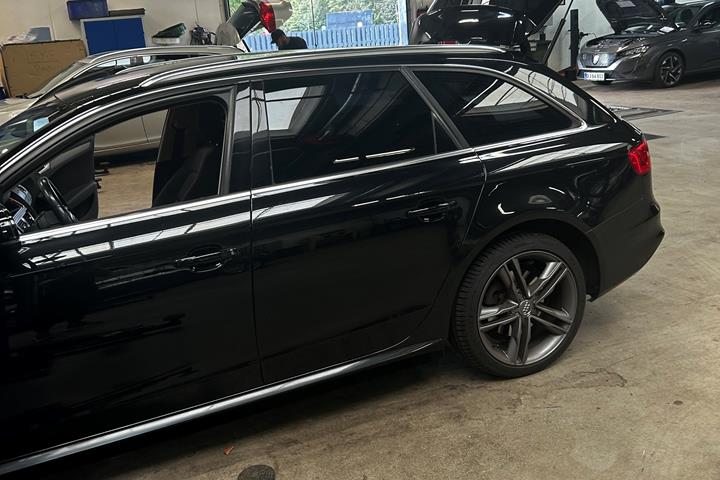 Sort Audi A4 fra 2015