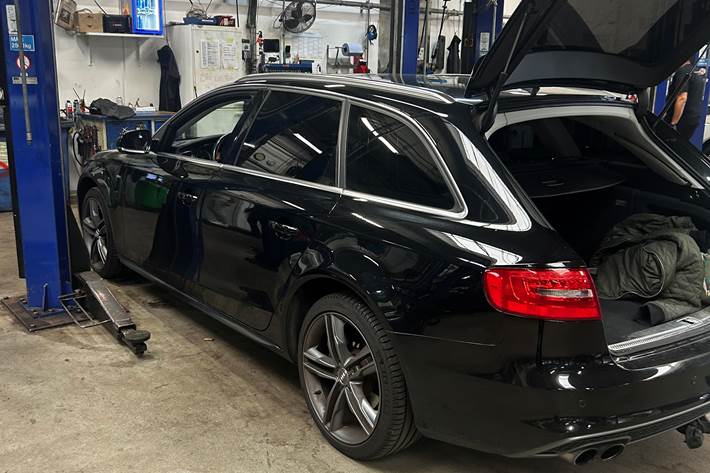 Sort Audi A4 fra 2015