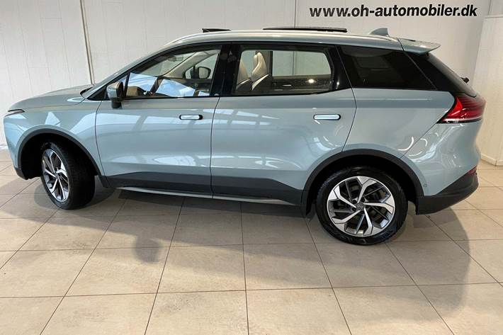 Blå Aiways U5 fra 2021