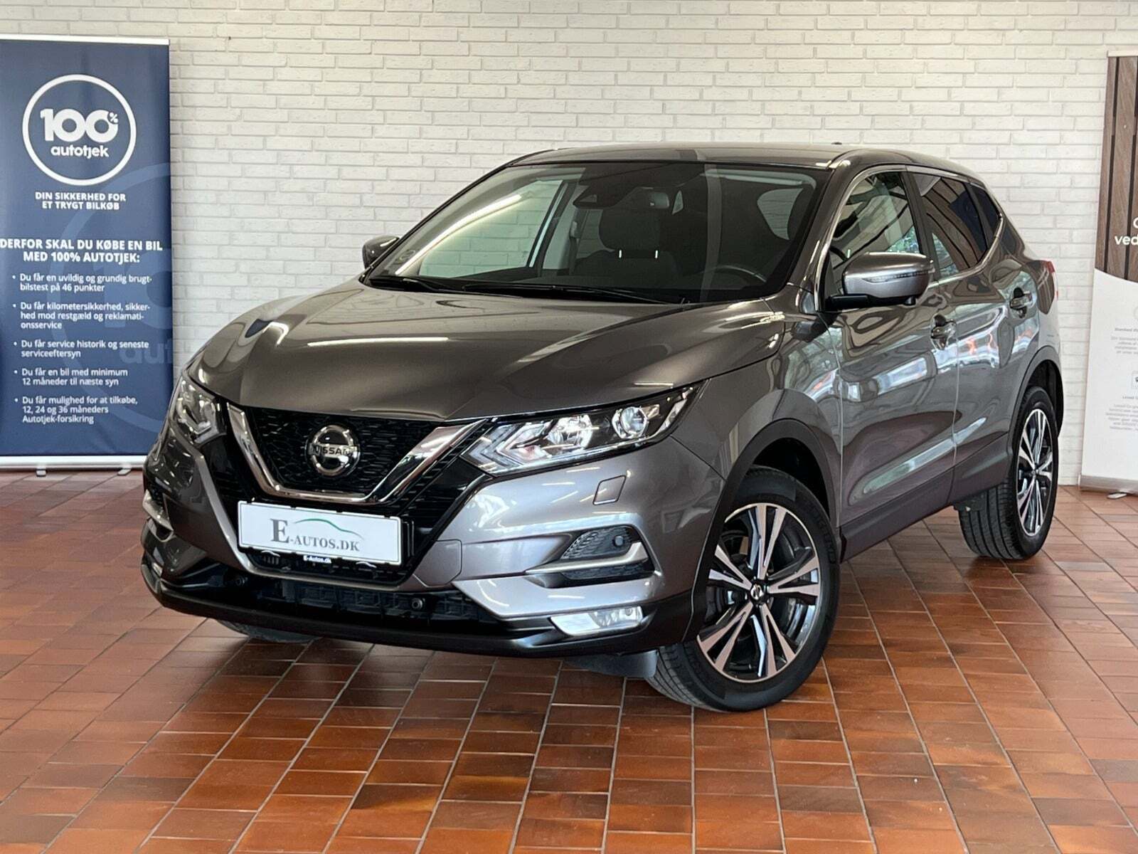 Grå Nissan Qashqai fra 2020
