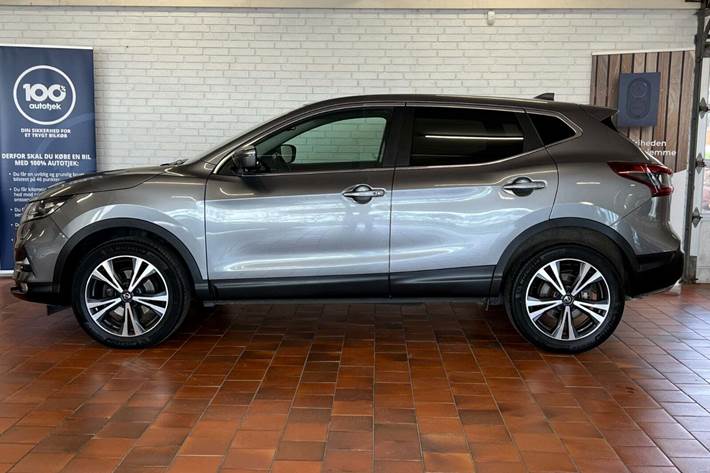 Grå Nissan Qashqai fra 2020