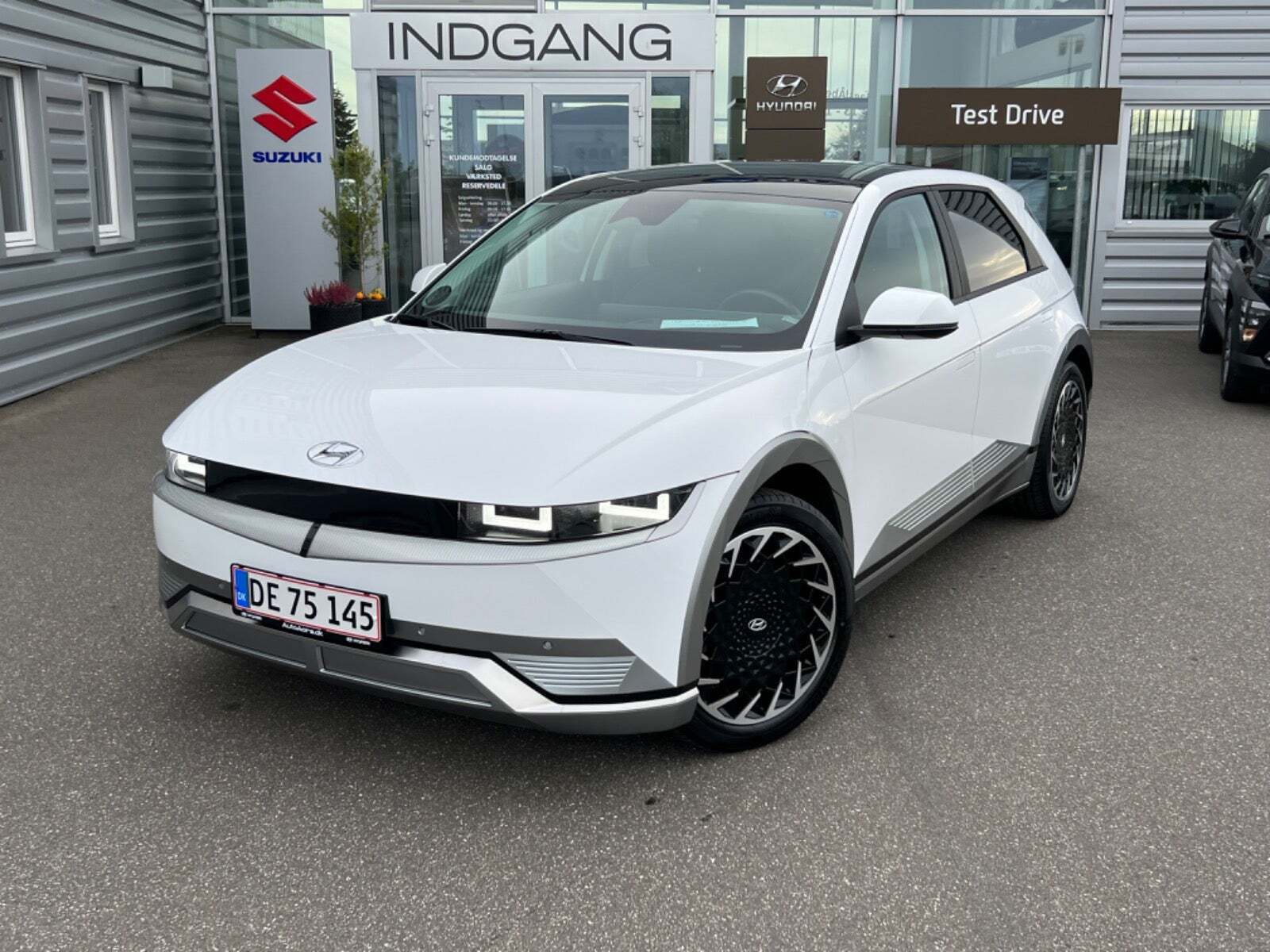 Grå Hyundai Ioniq 5 fra 2022