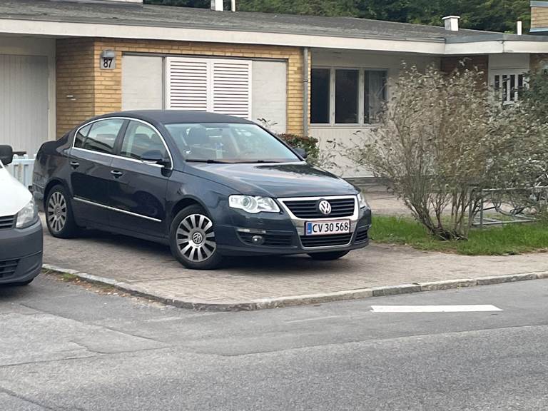 VW Passat 2,0 Sportline