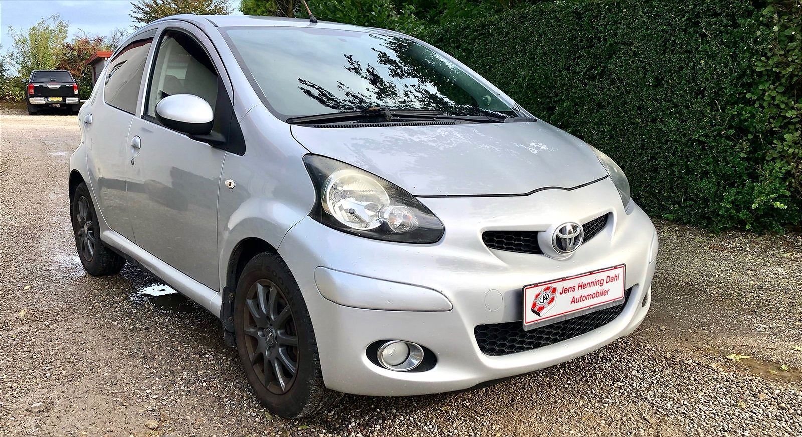 Sølv Toyota Aygo fra 2008